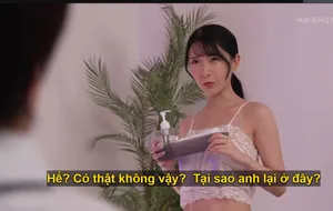 Em nhà đối diện mỗi lần ra nhận củ khoải shiper là lại khoe cặp vú đẹp thế này