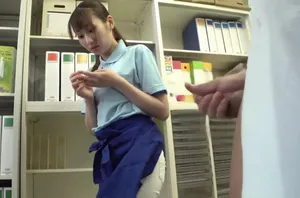 Mẹ kế ép con gái bú buồi anh trai