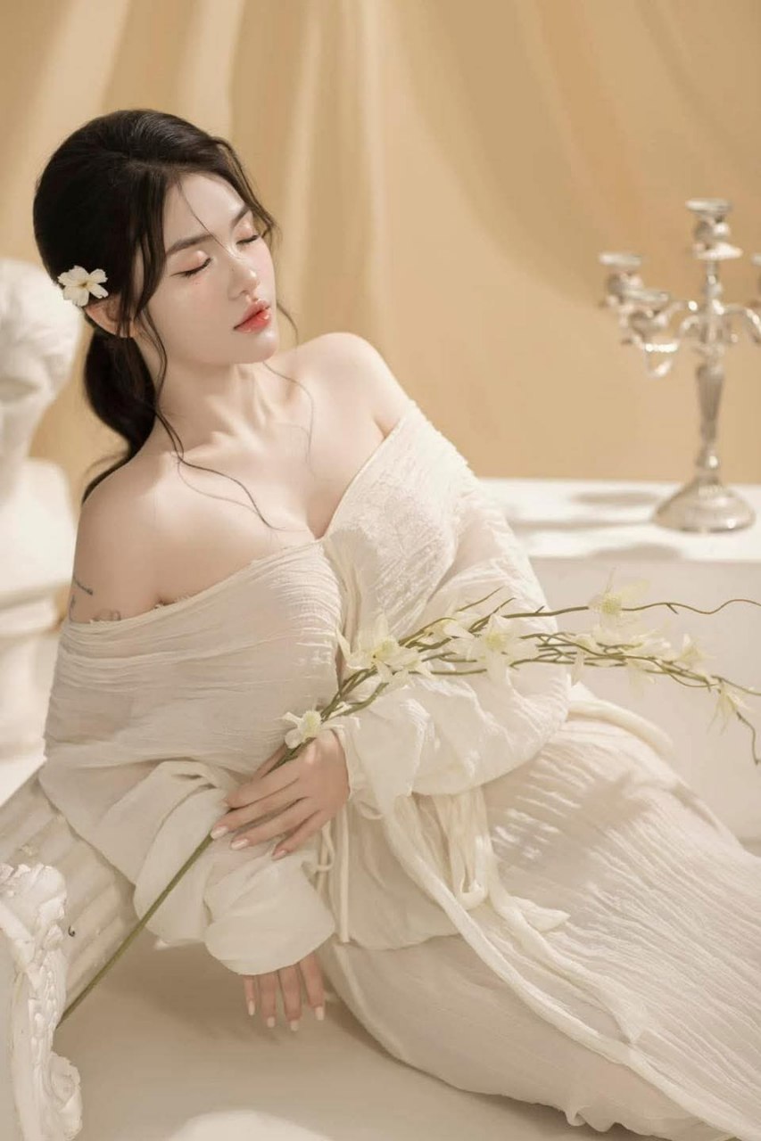 Bị trói… nhìn gấu bị bạn học cưỡng hiếp